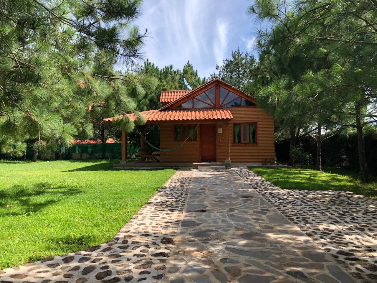 Villa con Vista al Jardin “Pegaso” - Cabañas Paseo del llano